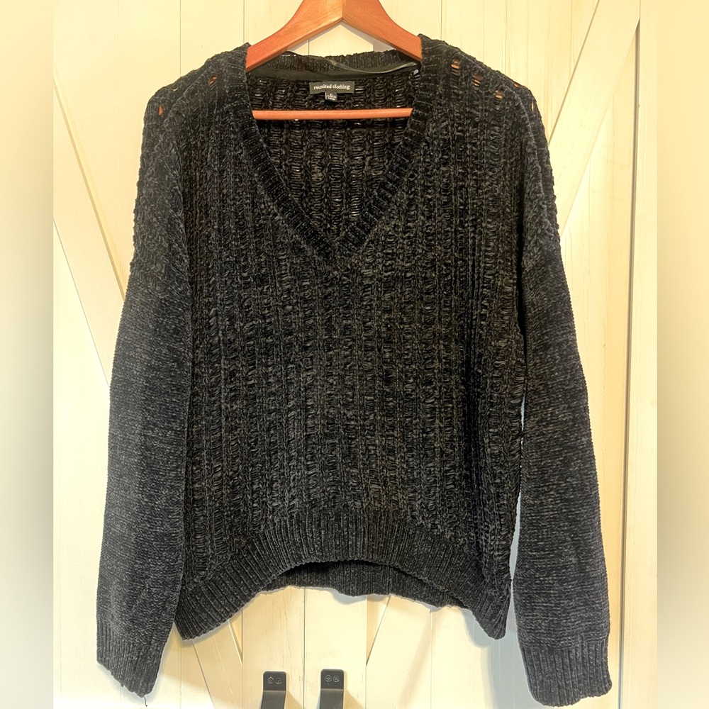 Reunited Clothing Black Knit V Neck Sweater Super Soft Large New